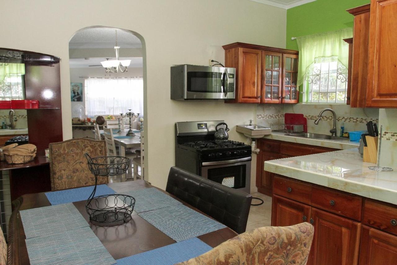 Bella Vista Vacation Apartment Montego Bay Luaran gambar